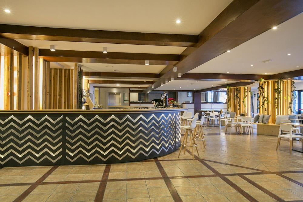 Hotel Piolets Soldeu Centre Exterior photo